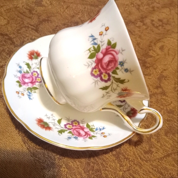 Antique Royal Grafton Cup&saucer footed gilded unique shape - Picture 1 of 7